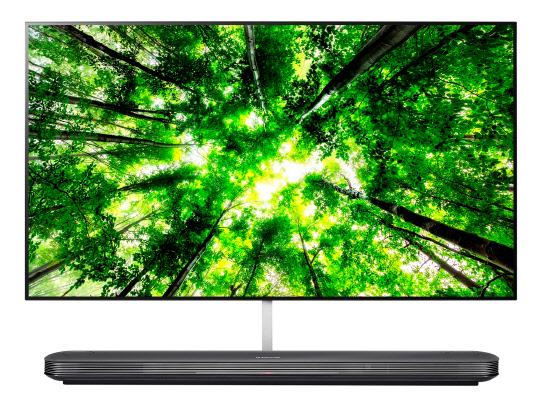 LG전자는 미국 USA투데이 리뷰 전문매체 '리뷰드닷컴'이 LG 올레드 TV에 대해 올해의 최고 TV로 평가하며 10점 만점을 부여했다고 15일 밝혔다. 사진은 LG 올레드 TV AI 씽큐. <LG전자 제공>